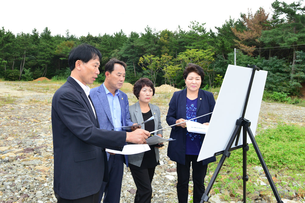 [보도자료]중구의회 복지건설위원회, 중앙전통시장 고객지원센터 운영 효율화 ‘고심’_2번째 사진