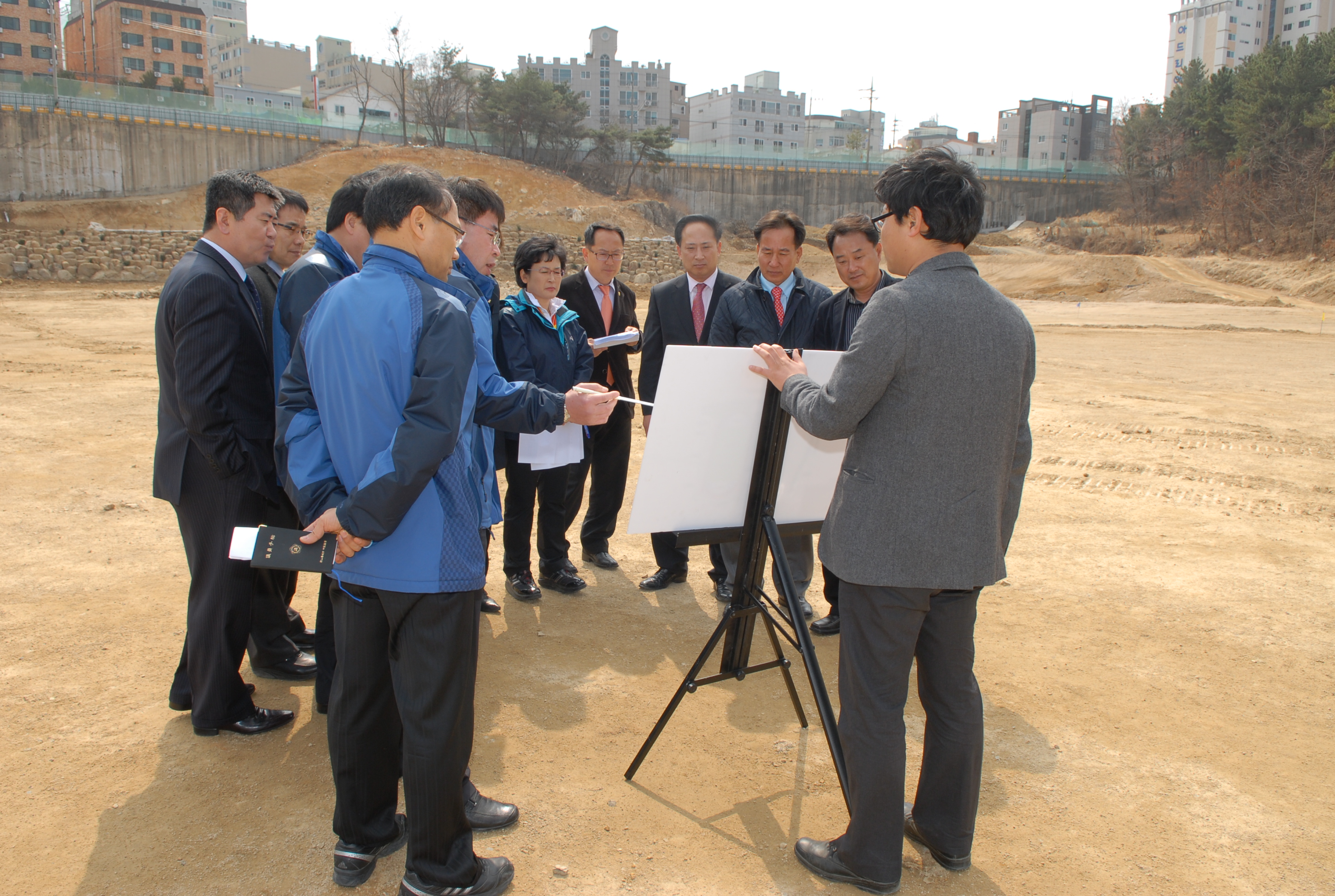 제137회 임시회 함월운동장 조성사업장 현장활동